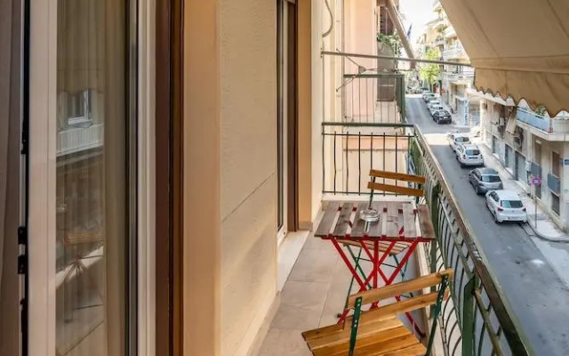 2bed renovated flat close to Ampelokipoi metro