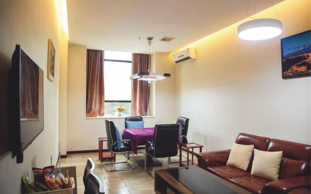 Zhuhai Aqueen Hotel