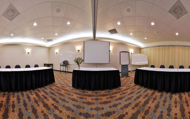 Hampton Inn & Suites By Hilton Calgary- University Northwest