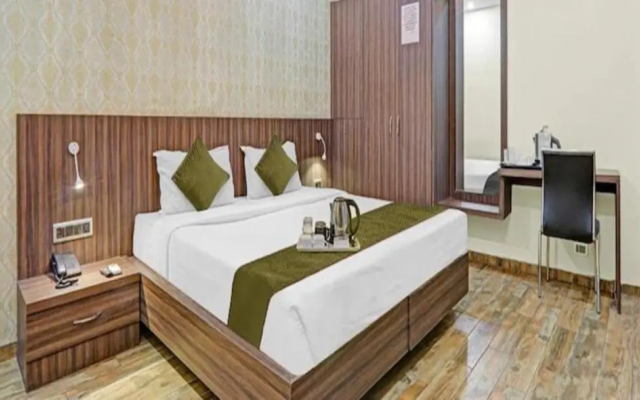 Fabhotel Sam Inn