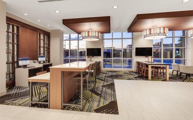 Holiday Inn Express & Suites Downtown Ottawa East by IHG