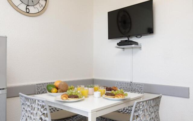 ZAHARA 123 YourHostHelper