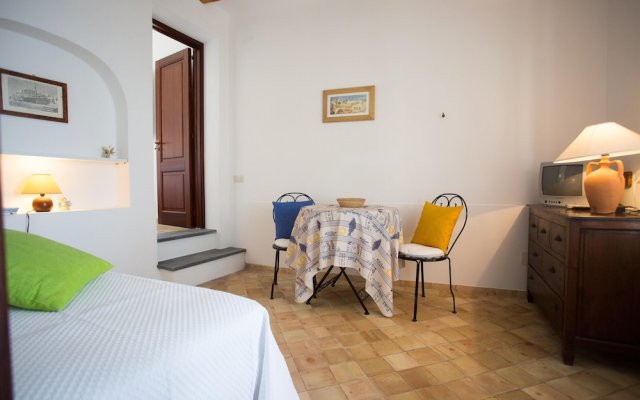 House With one Bedroom in Lipari, With Wonderful sea View, Enclosed Ga