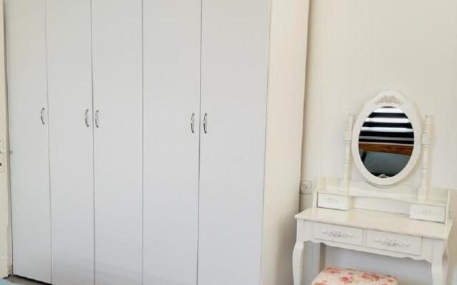 Beautiful apartment on the beach in Bat yam