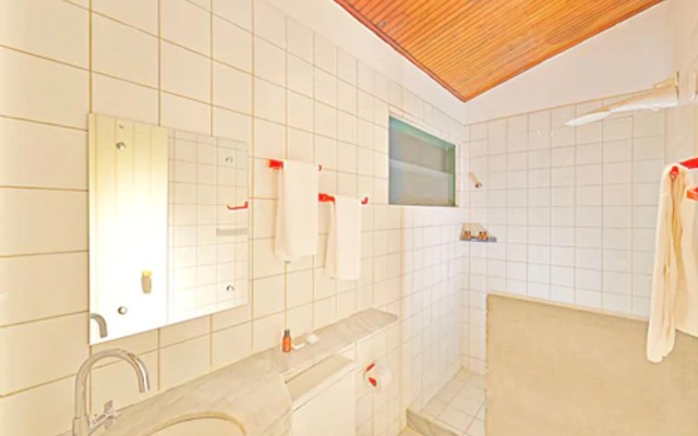 Anga Beach Hotel