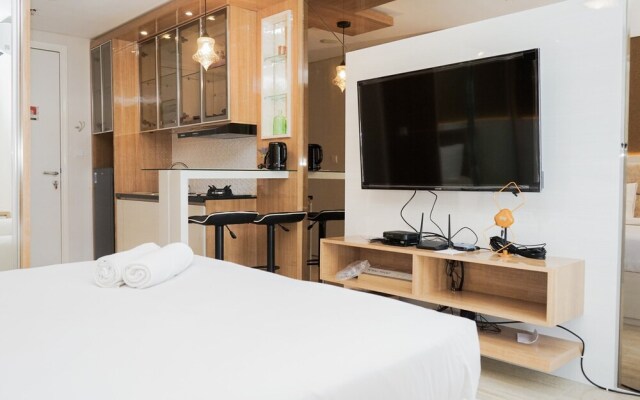 Comfy and Minimalist Studio Apartment at Tuscany Residences