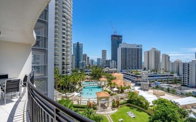 Towers of Chevron - Private Apartments