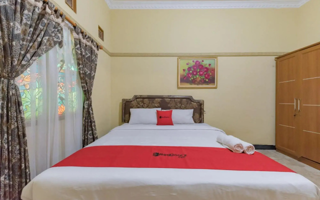 Bumi Eyang Enin Homestay Syariah