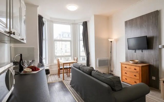 4 Beach View @ Beaconsfield House