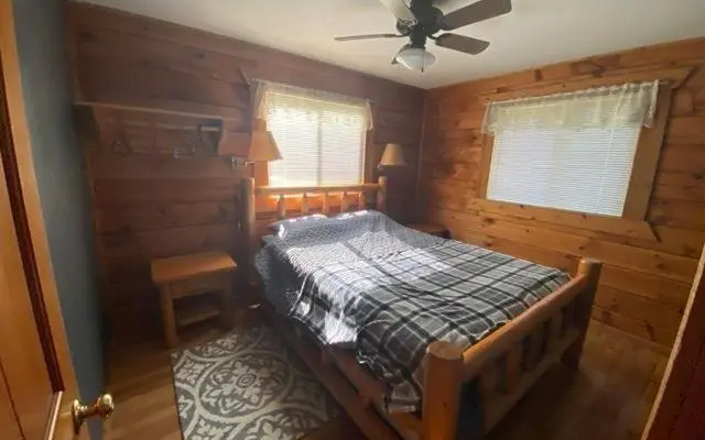 Warrens Cabin