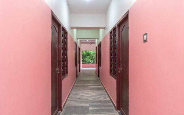 OYO 16692 Atchaya Rooms