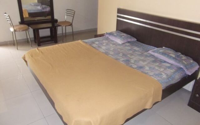 Hotel Trimurti Pride