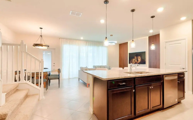 16037 Dream Vacation Family Home 5BD