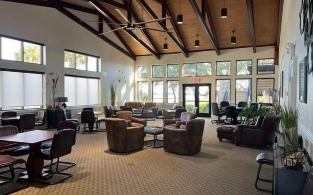 Holden Hideaway 2 Bedroom Condo by RedAwning