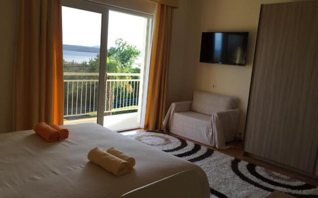 Apartments & Rooms Marina