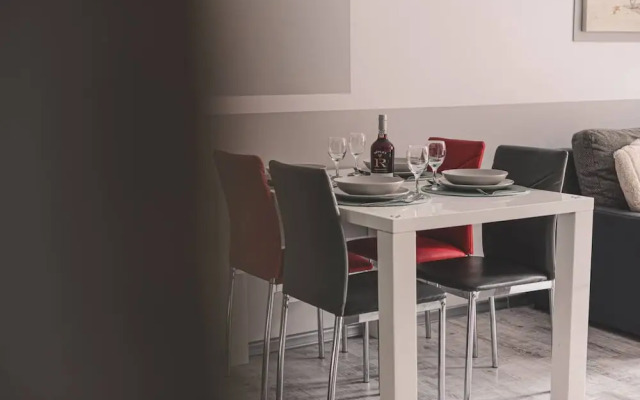 Prado - Styl i Wygoda w Centrum Gda ska z Gara em