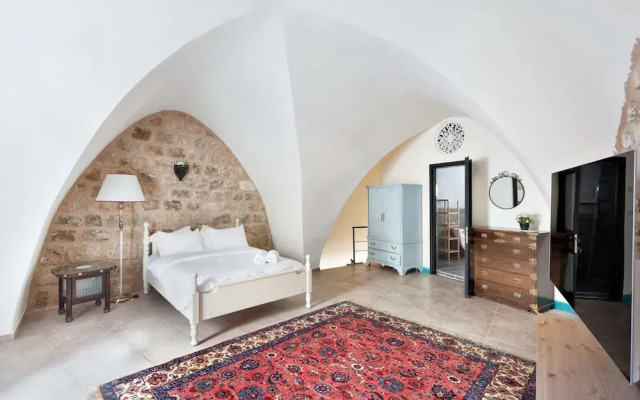 Welcome to Old Jaffa - stay at my place