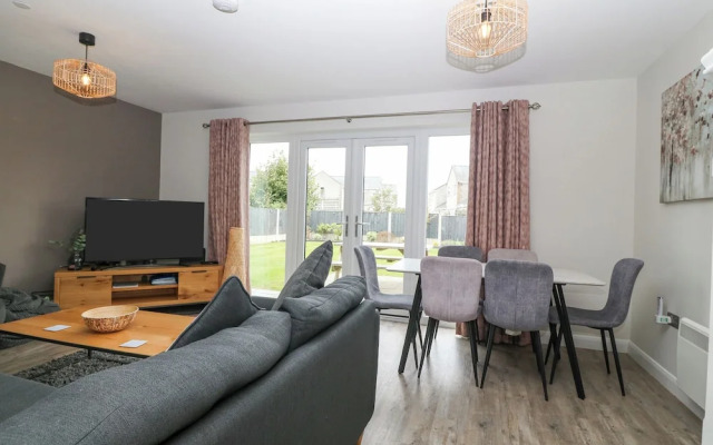 7 Parc Delfryn