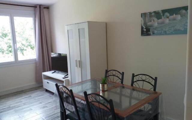 studio meublé, centre-ville