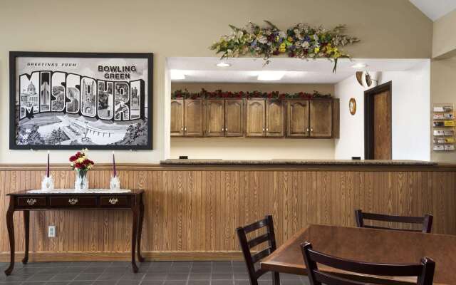 Super 8 by Wyndham Bowling Green