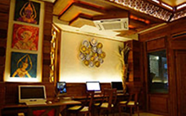 Chanthapanya Hotel