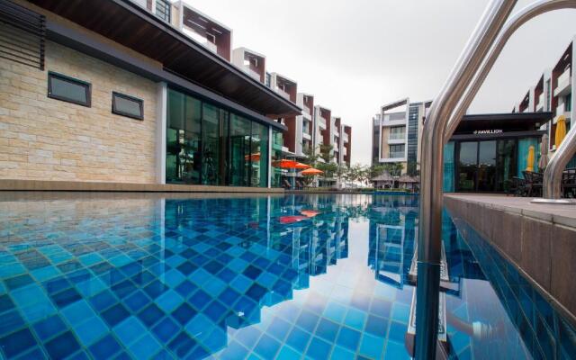 Tropical Villa Service Suite