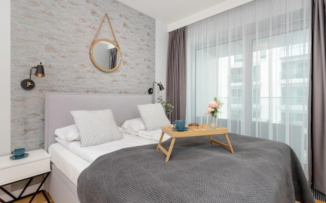 Port Marine With Sea View by Renters