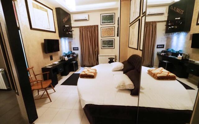 KennedyLux Apartment