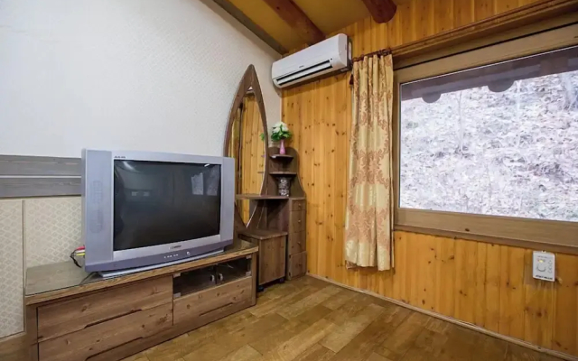 Vivaldi house