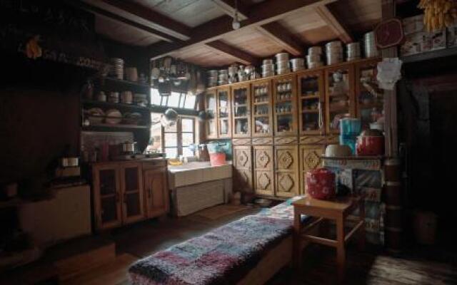 OurGuest Lachung Homestay