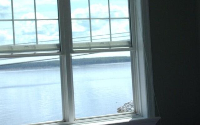 Aarons Dove House Bed & Breakfast Harbourside