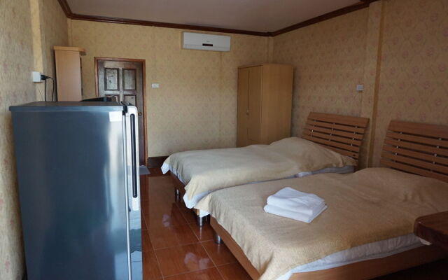 Phonepaseud Hotel