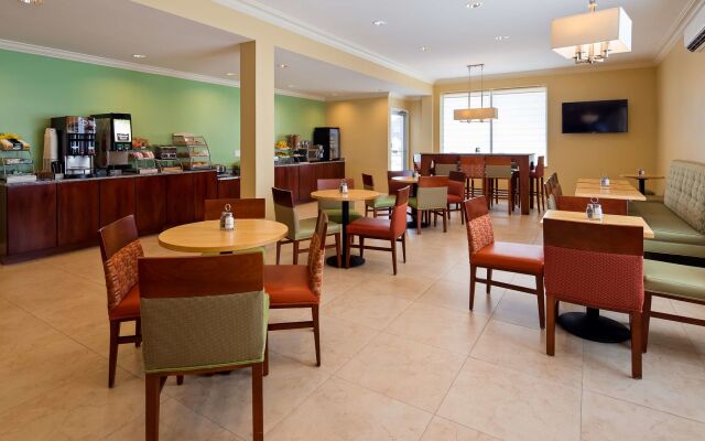 Inn on Storrs