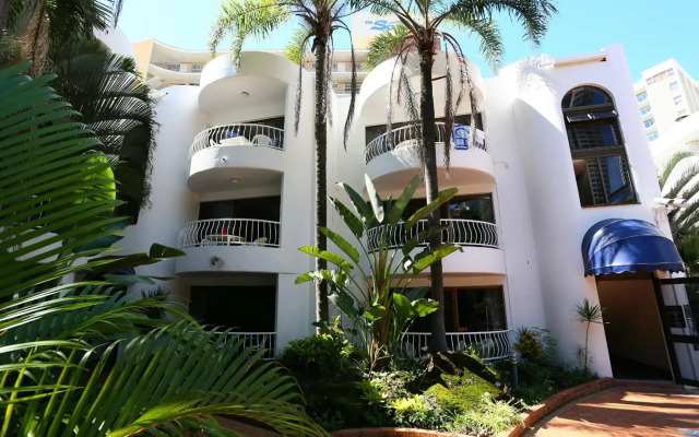 St Tropez Apartments