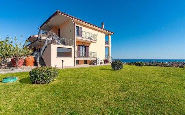 Stunning Apartment in Badolato With 3 Bedrooms and Wifi