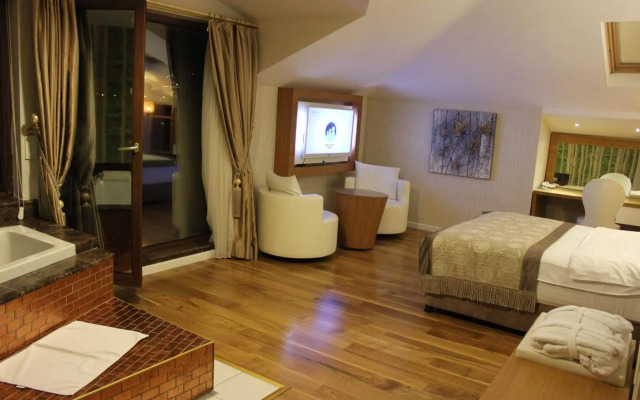 Lale Hotel