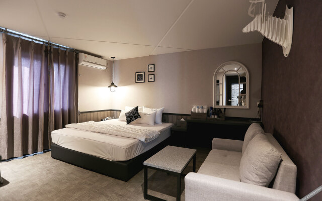 Hotel Idea Gupo