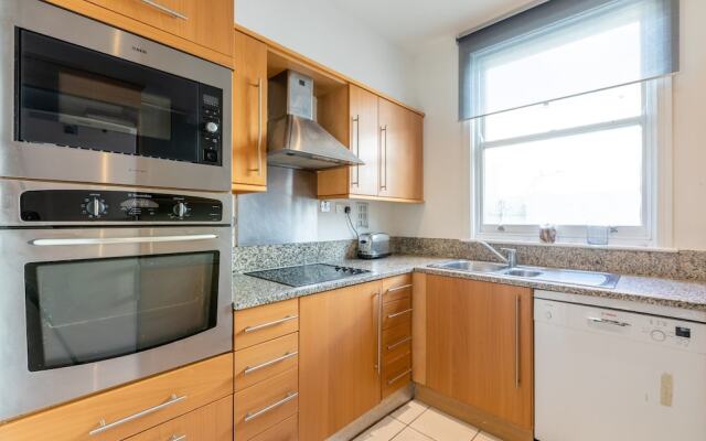 5 Bedroom House in South London