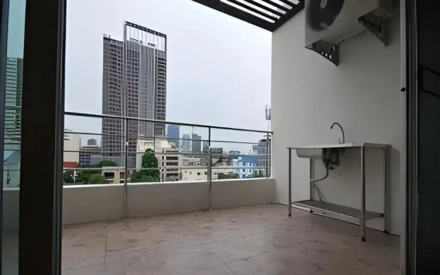 Baan Mi-Na