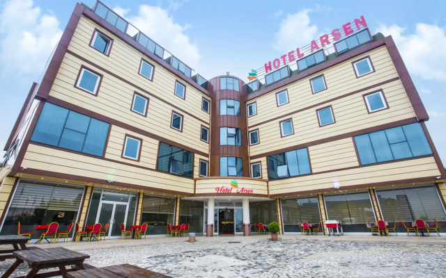 Arsen Hotel