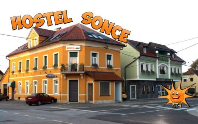 Hostel Sonce