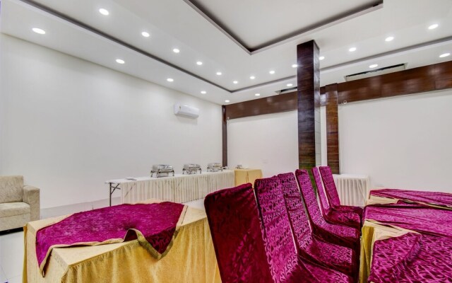 Capital O 30699 Lrc Hotel And Banquet