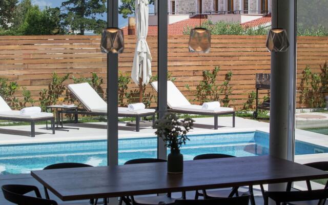 Luxurious Villa With Private Pool and Garden