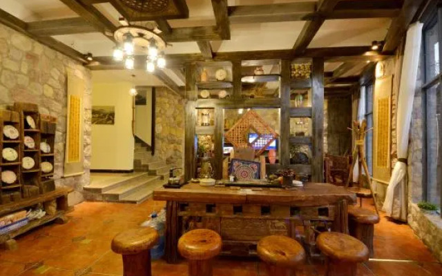 Aniuwo Inn