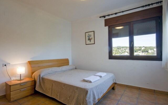 Villa - 4 Bedrooms with Pool, WiFi and Sea views - 105045