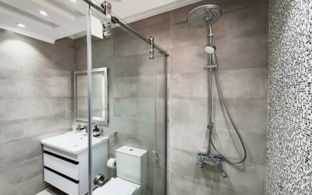 The Bold & Bright 3bdr Apt. 15 Min To Airport