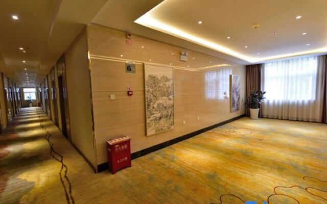 Qian Shan Holiday Hotel