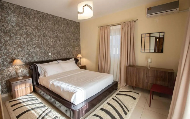 V Luxury Apartment 4