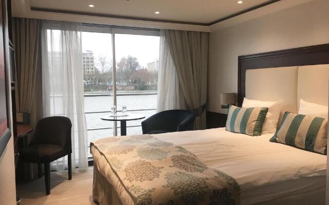 Select MS Charles Dickens - Neuss