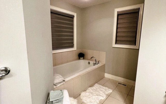 Spacious Private Comfortable Home